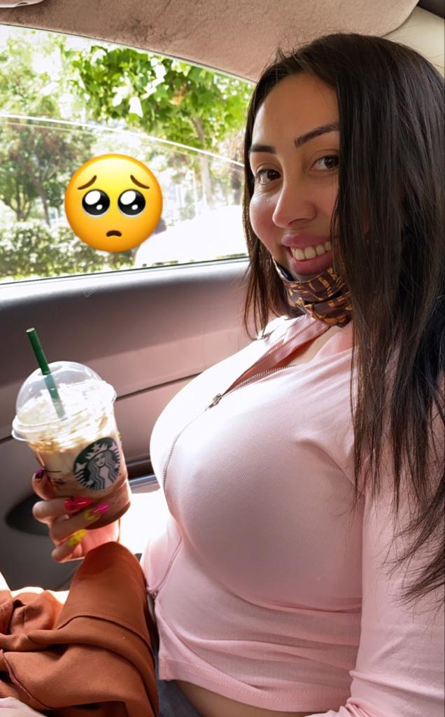 Naya Fácil recibe ataques por mostrarse sin mascarilla en auto