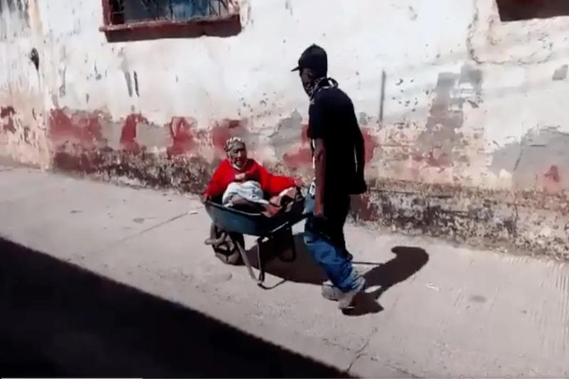 Anciano hace noticia por excusa que dio por conducir con exceso de velocidad