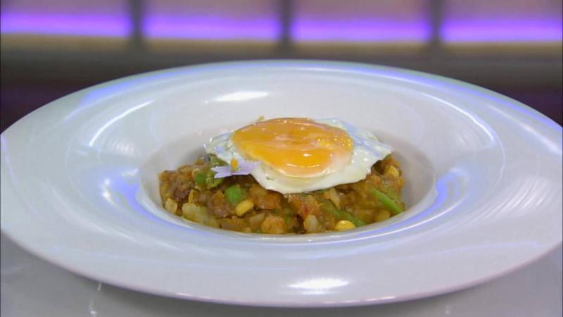 Leo Caprile degustó con ojos vendados el mejor charquicán