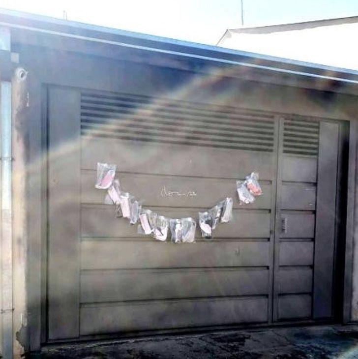 Mascarillas colgadas en tendedero