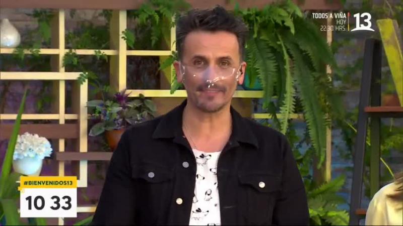 “Hola Amaro”: Notera bromea con Sergio Lagos tras error en pantalla