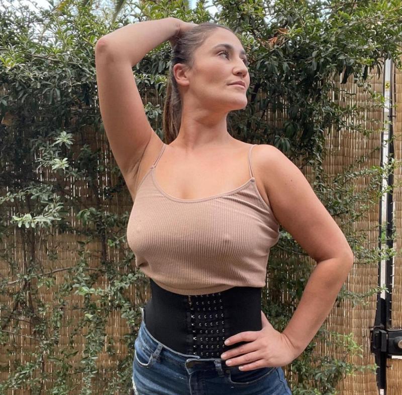 Belén Mora responde a desubicado comentario sobre su cuerpo