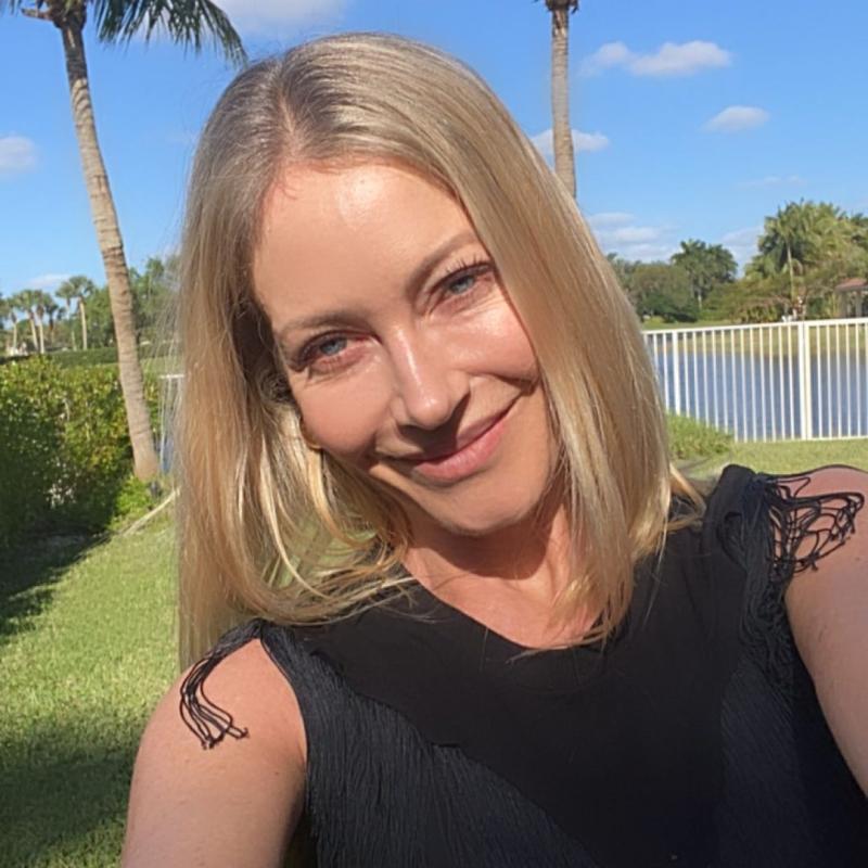 Marcela Vacarezza deslumbra al natural en sus vacaciones