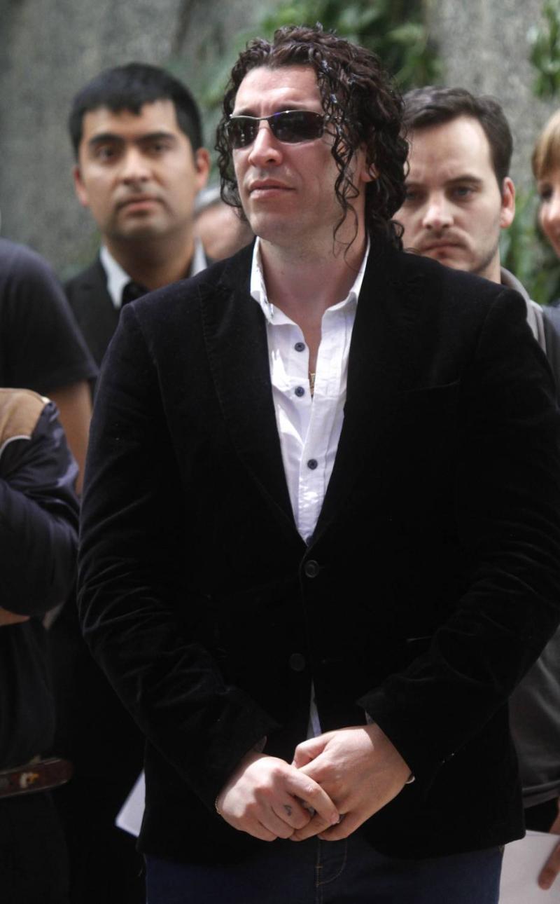 Ex pareja de Leo Rey arremete: “No ve a su hijo porque él no quiere”