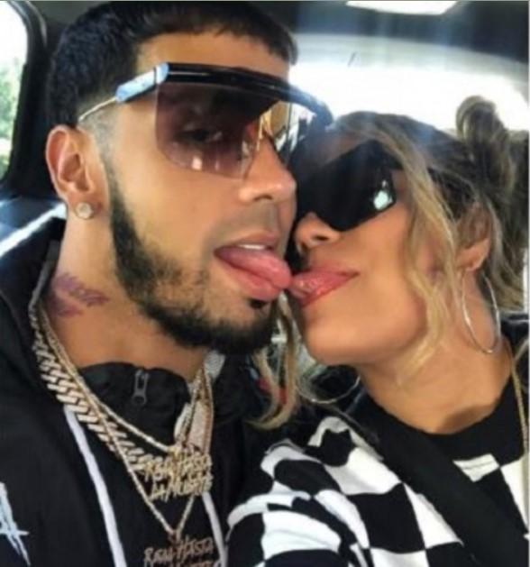 Anuel y Karol G