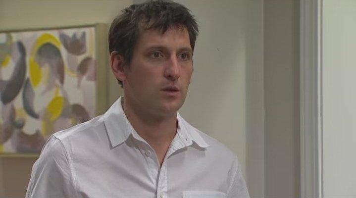 Gabriel Urzúa, el actor que pasó del teatro musical a la TV