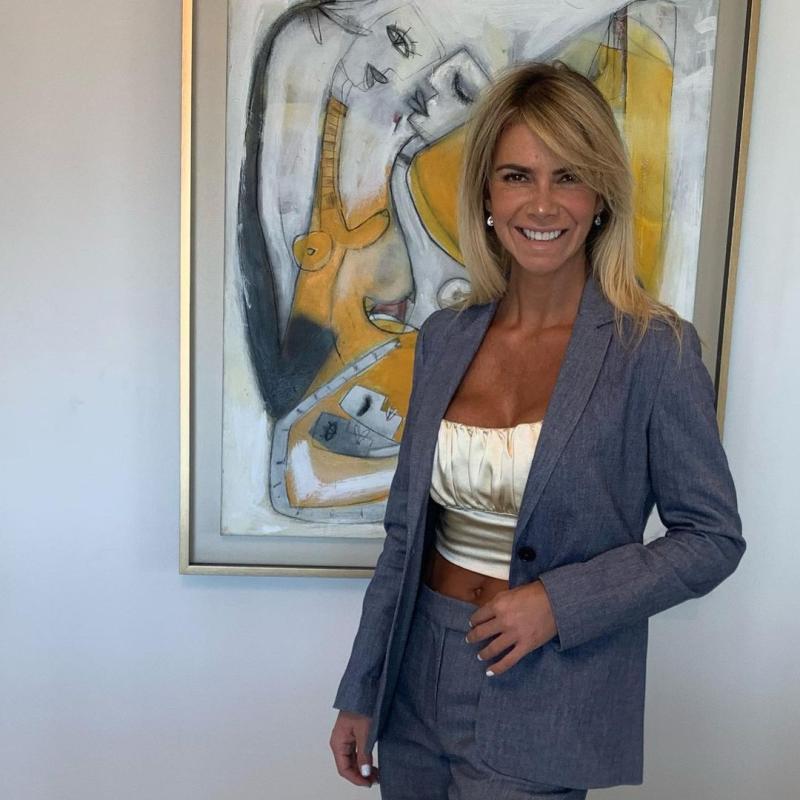 Carla Ochoa deslumbra con foto de su rostro sin maquillaje ni filtros