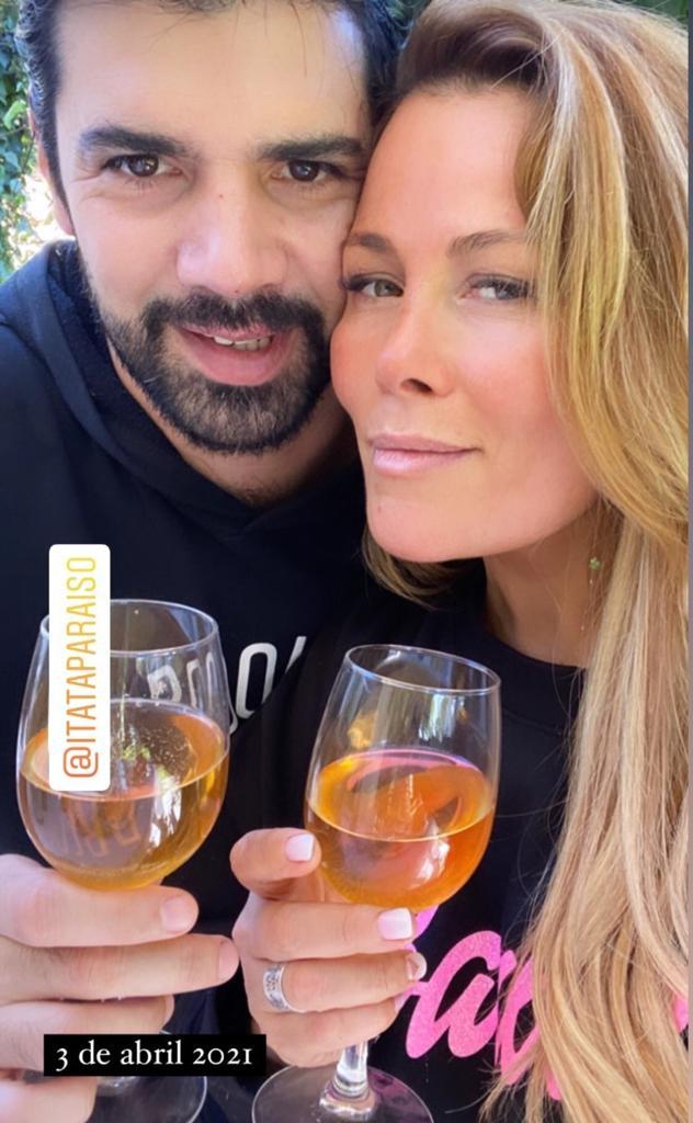 Cathy Barriga celebra 12 años de matrimonio con selfies sin filtro