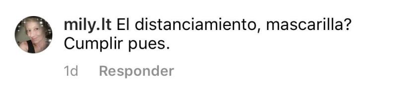 Carmen Gloria Arroyo genera confusión por selfie con su equipo