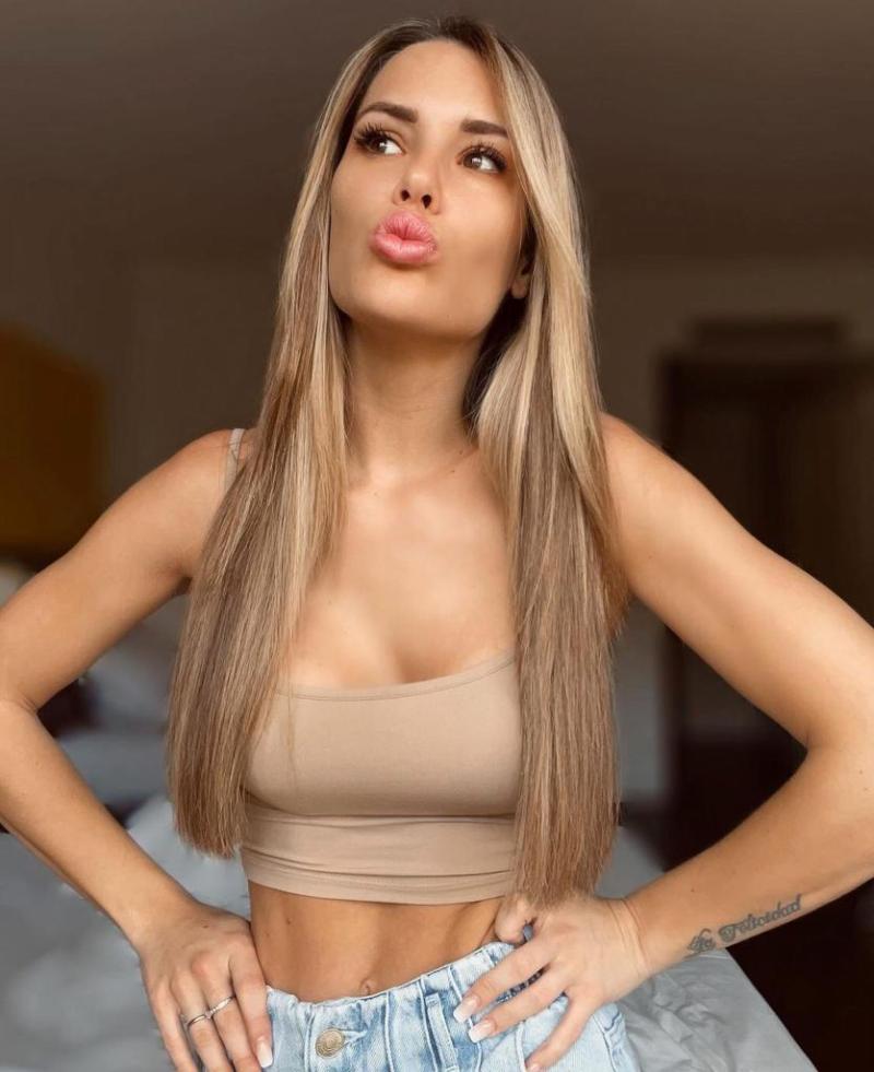 “Muy delgada”: Gala Caldirola recibe críticas por fotos al natural