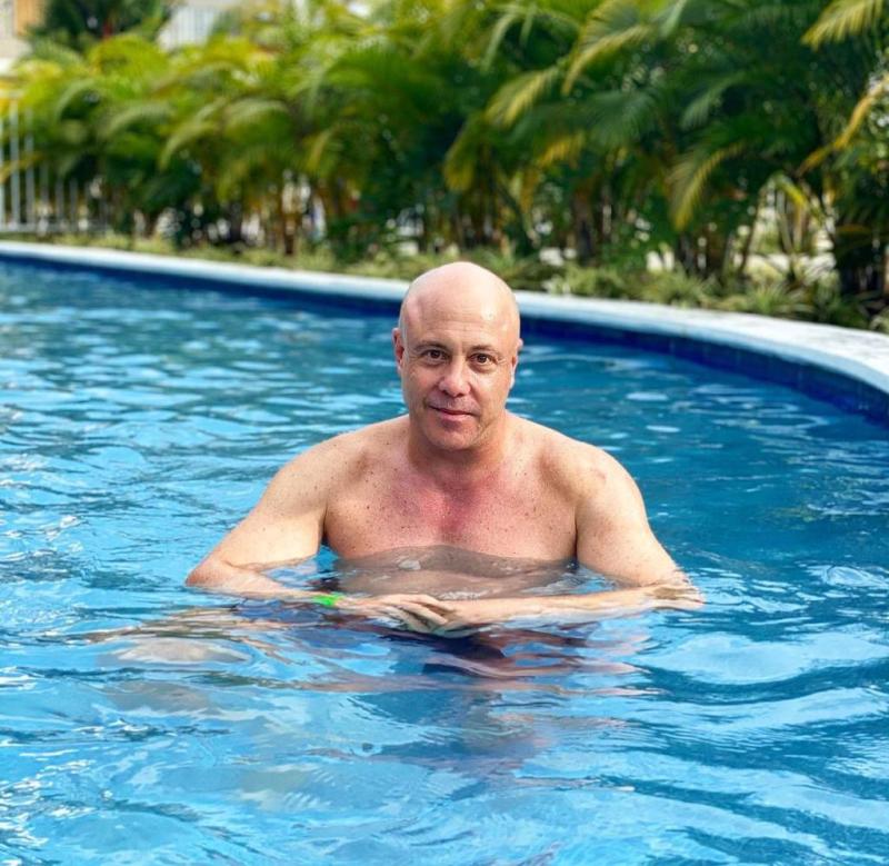 Jurado de MasterChef Chile saca aplausos al mostrarse sin polera