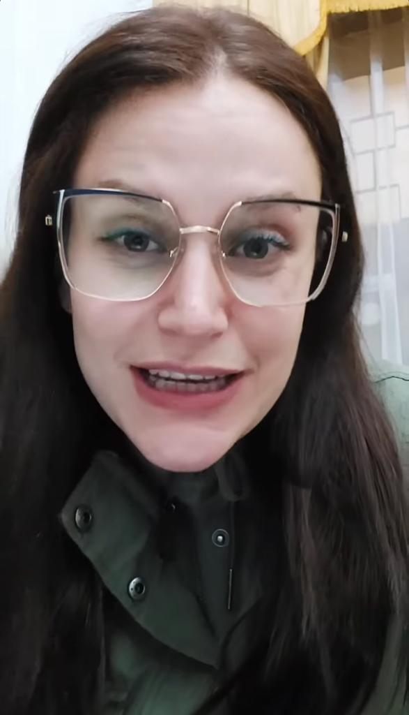 Alejandra Araya sorprende con nuevo cambio de look