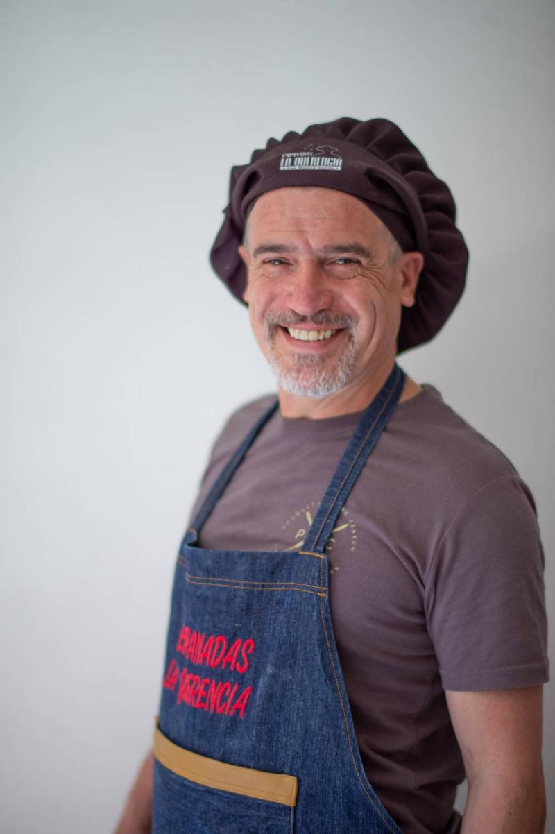 Julio Milostich se reinventa como cocinero en pandemia