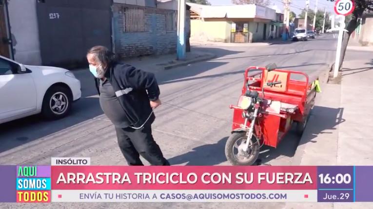 historia de Óscar, hombre que debe arrastrar su carro