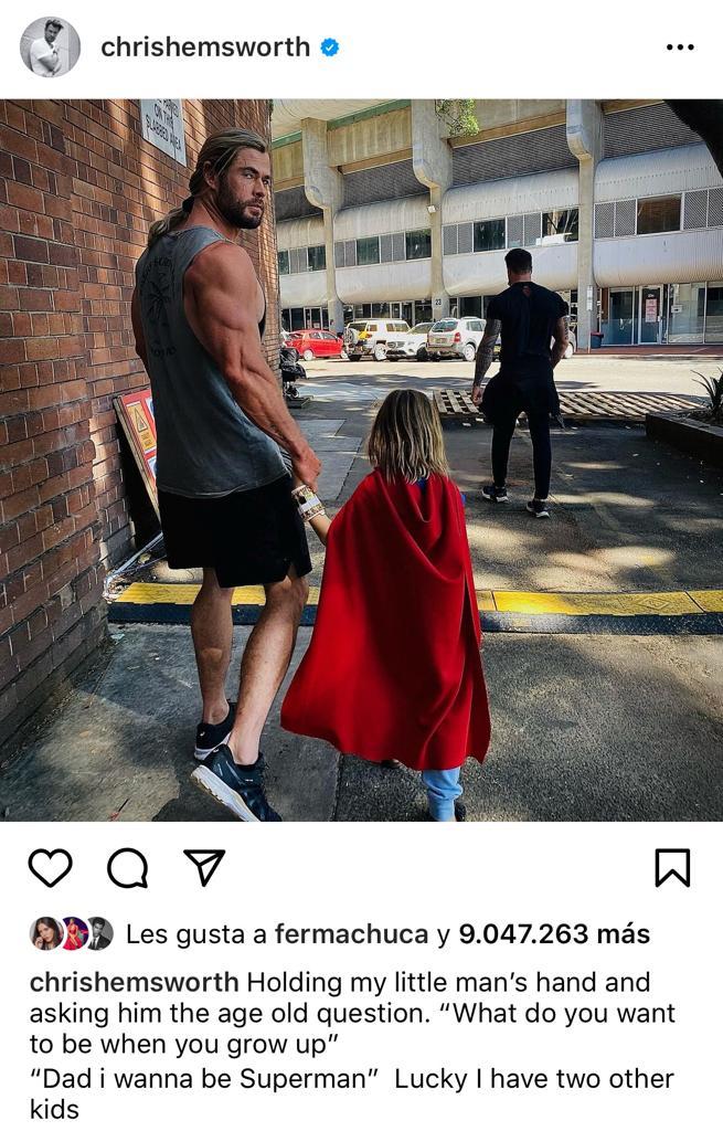 Hermano de Chris Hemsworth lo trollea por sus piernas “flacas”