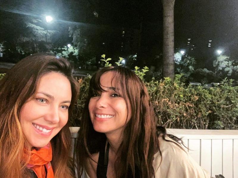 “Regias”: Actrices de teleseries se reencuentran en aplaudida junta