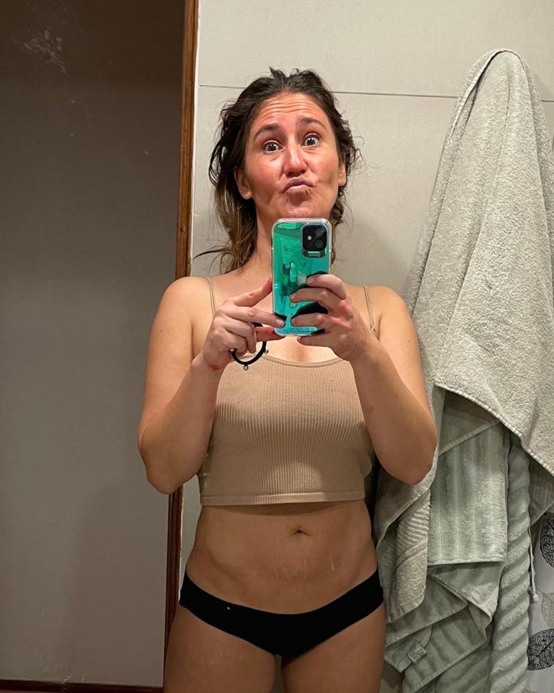 Belén Mora muestra a su bebé recién nacido con divertida foto