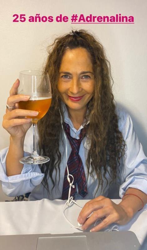 Alejandra Herrera revive look de su personaje en “Adrenalina”