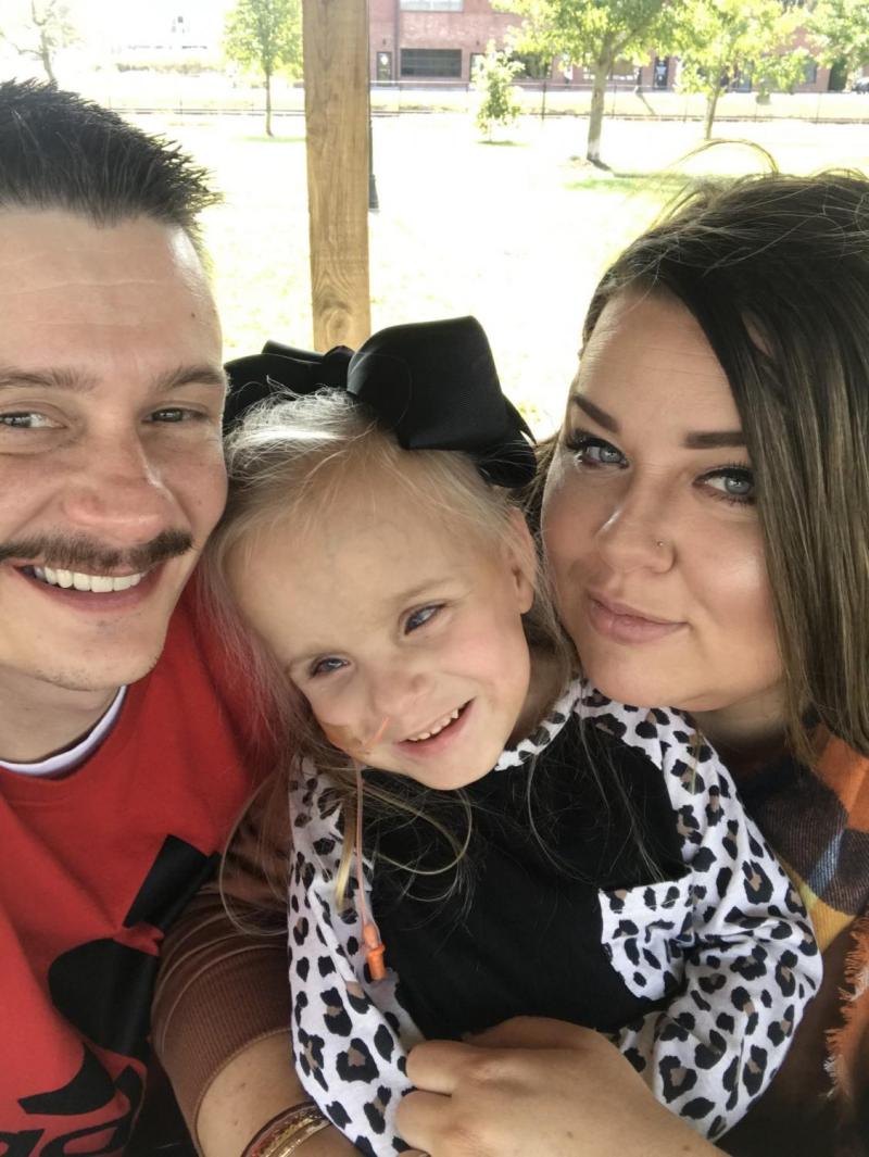 Josh y Desiree Kulage e hija