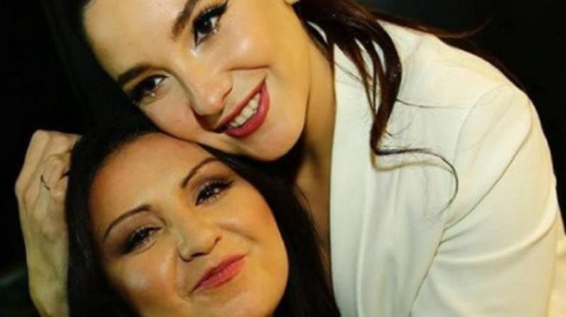 Cuñada de Kel Calderón promociona maquillaje de Coté López