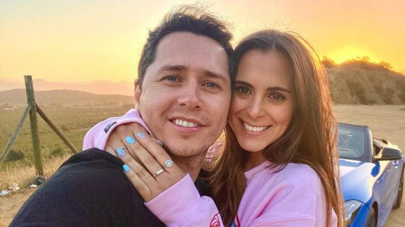 Karol Lucero genera confusión por foto con su cuñada