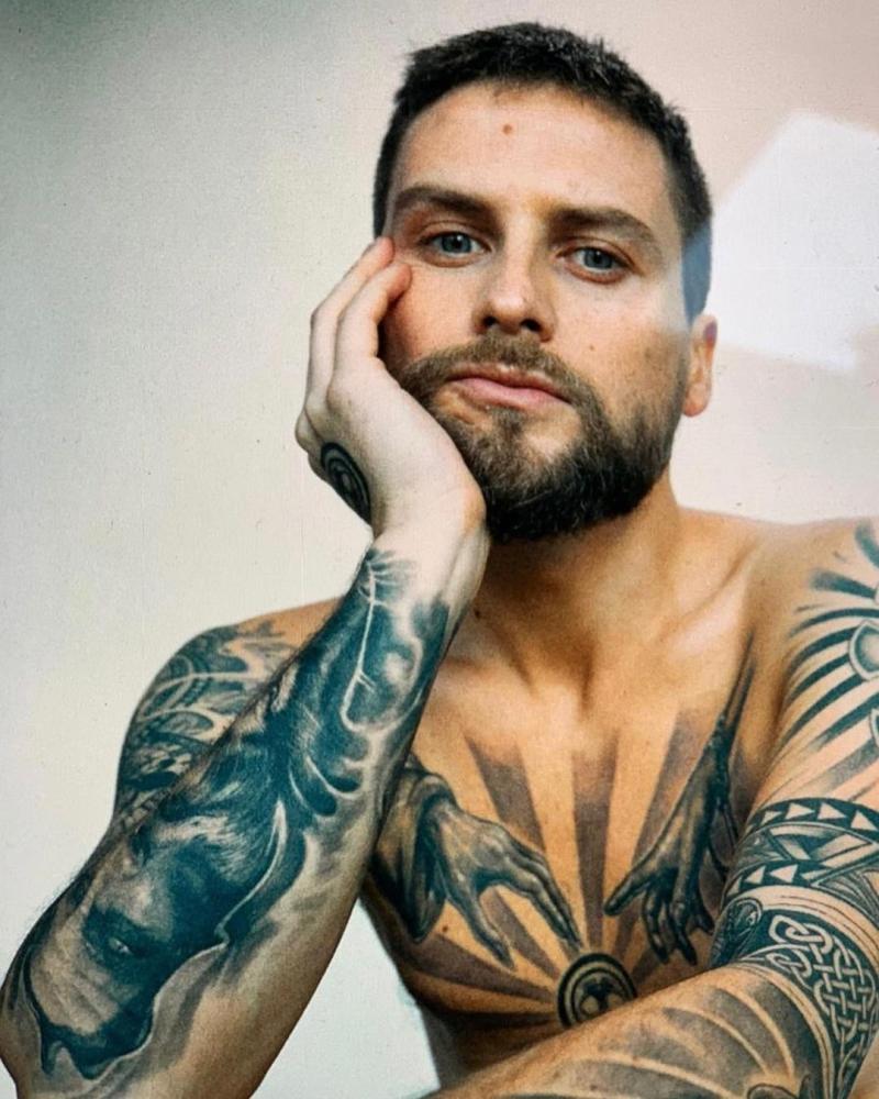 Jean Philippe Cretton se fue de copas en medio de rumores de crisis