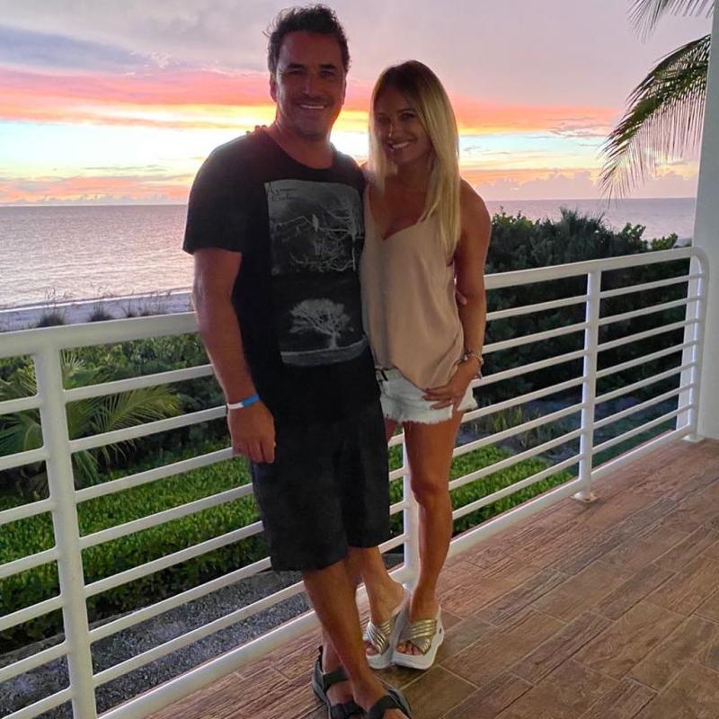 Douglas celebra a Ana Sol Romero tras casi 20 años de matrimonio