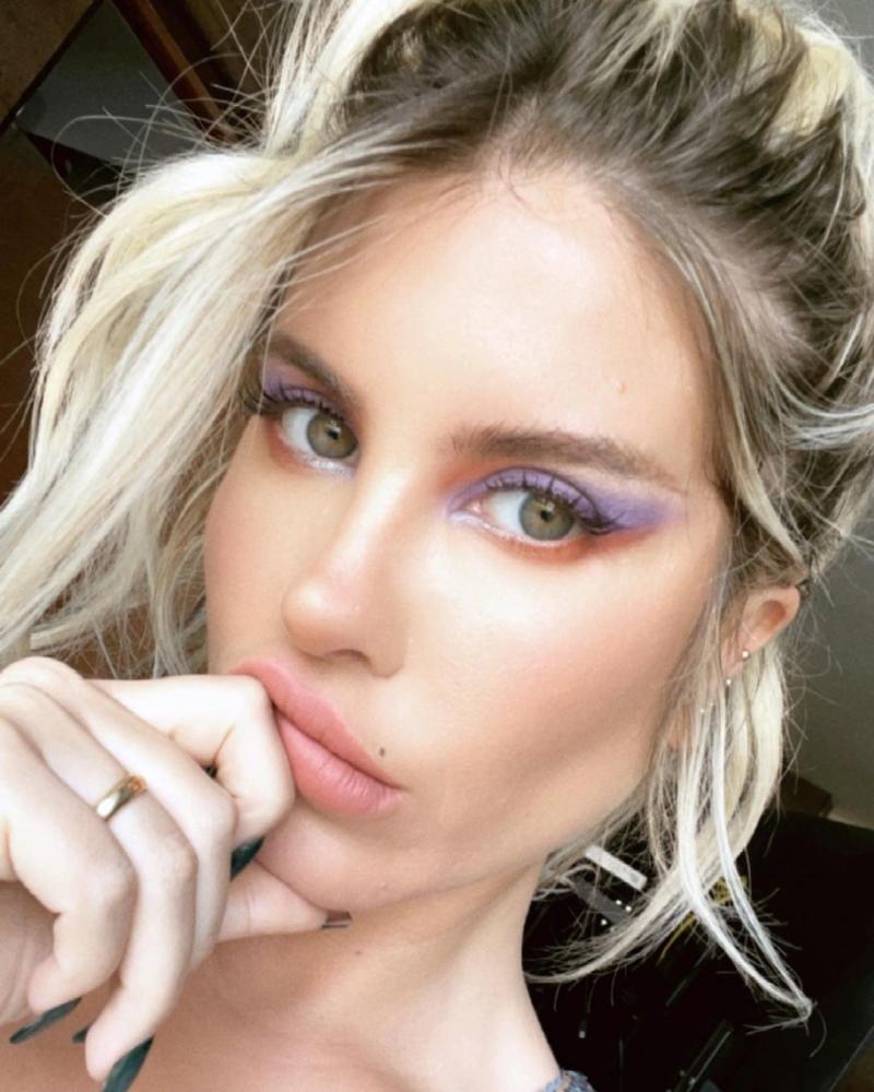 Coté López se enoja tras cuestionamiento a ventas de sus libros