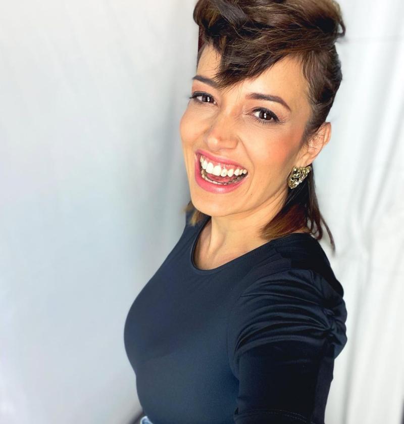 Yamila Reyna muestra más de la cuenta en Colombia