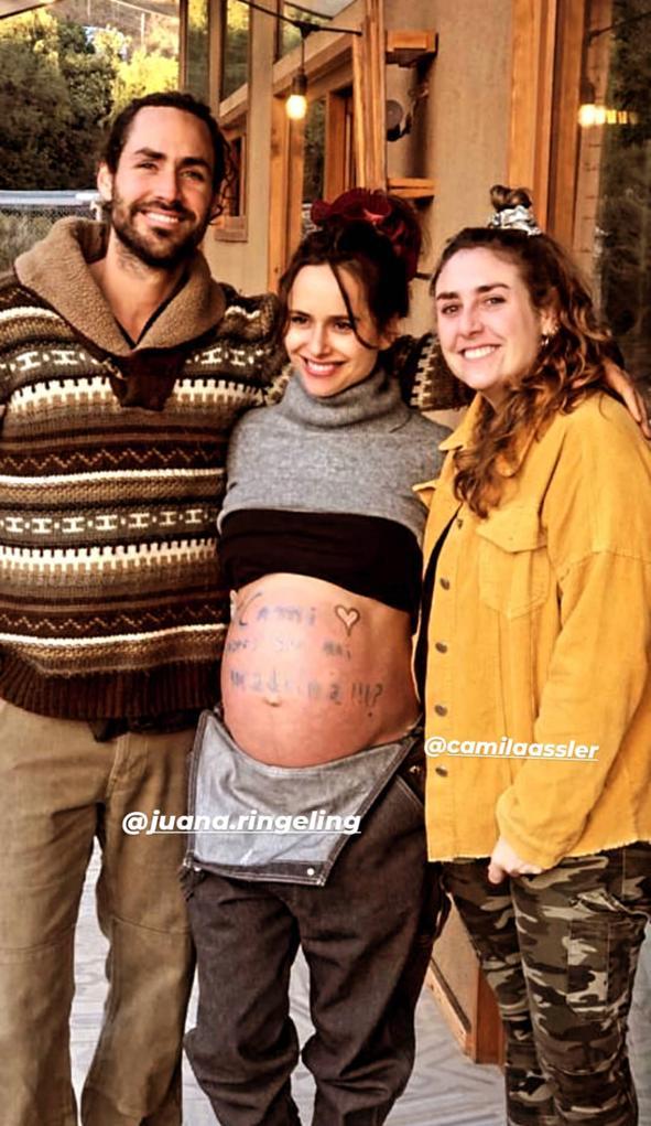 Juanita Ringeling usa su pancita para dar especial anuncio