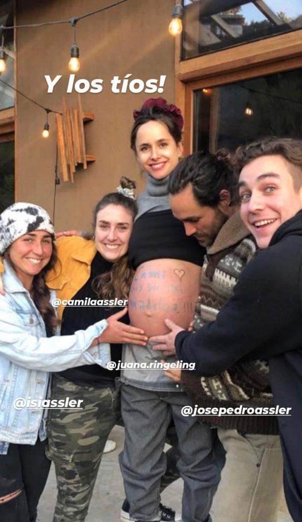 Juanita Ringeling usa su pancita para dar especial anuncio