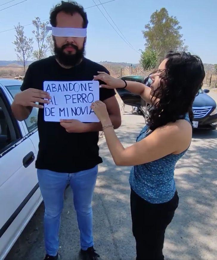 Mujer deja a su novio por abandonar a su perra por no ser de raza