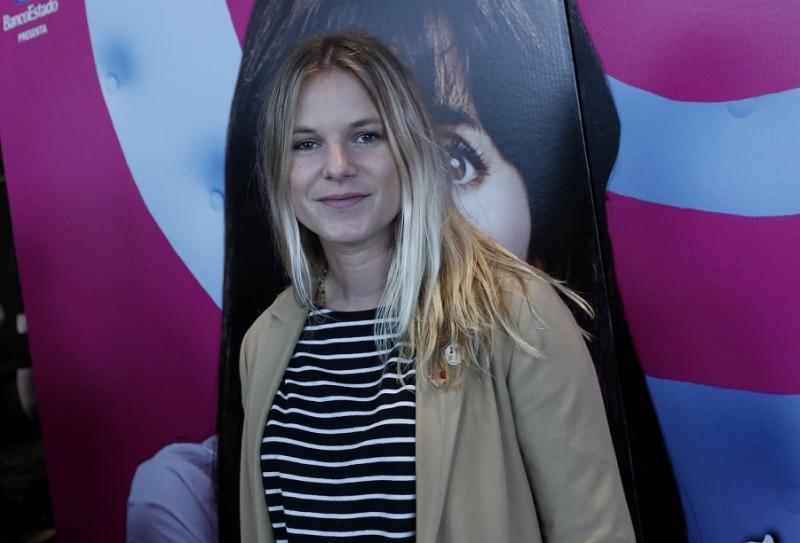 Ignacia Allamand responde a seguidor que criticó a su familia