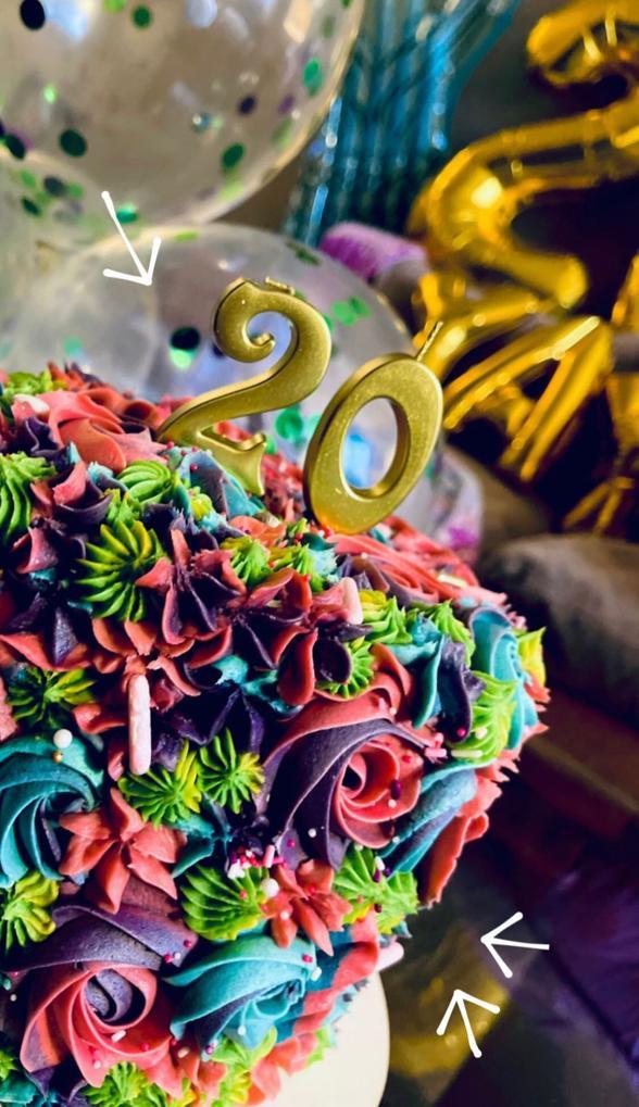 Hija de Marcelo Ríos recibe los 20 con bikinazo de infarto