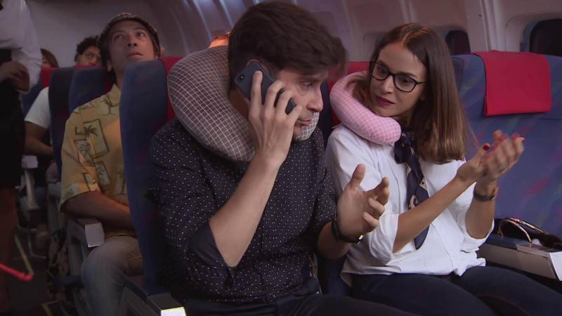 Una inesperada llamada pone en peligro el viaje de Gaspar y Laura