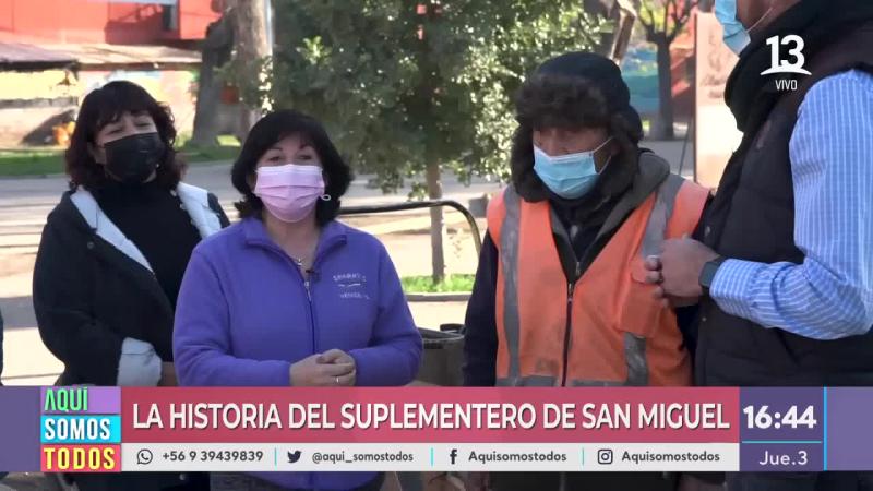 Don Manuel tiene 84 años y recorre 20 kilómetros diarios como suplementero