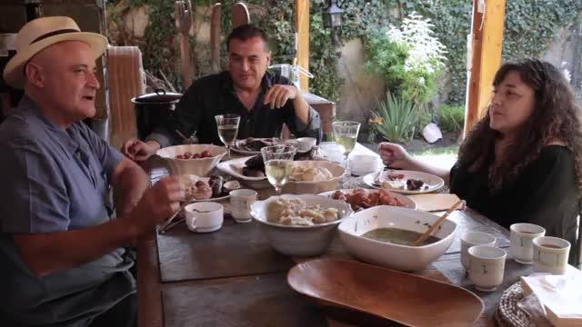 Plato Único junto a Ramón Ulloa