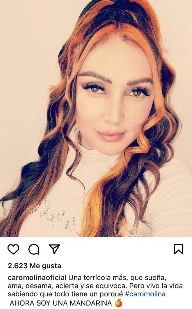 La Rancherita impacta con look de oficina