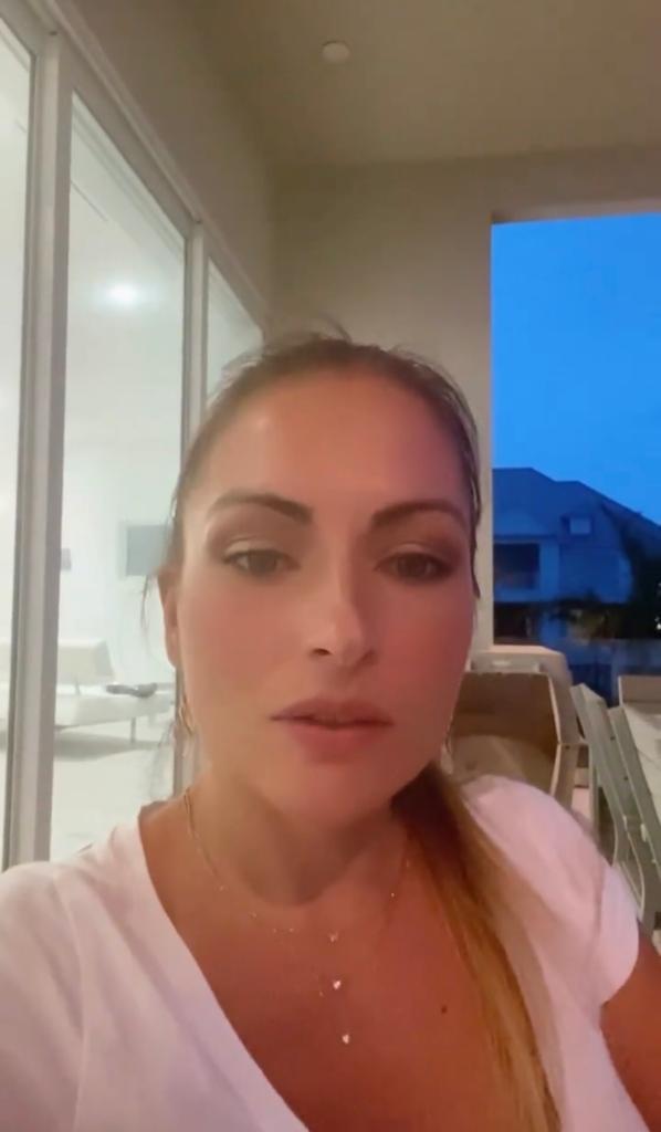 Esposa del Chino Ríos rechaza piropos de hombres en redes sociales