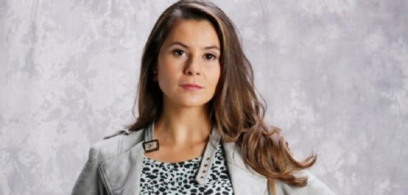 Marita García saca aplausos al mostrar su “patas de gallo”