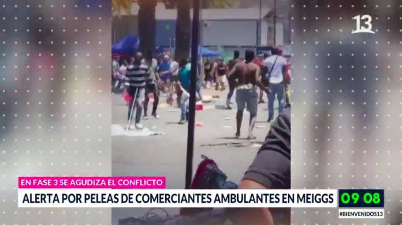 Alerta por peleas de comerciantes ambulantes en Meiggs