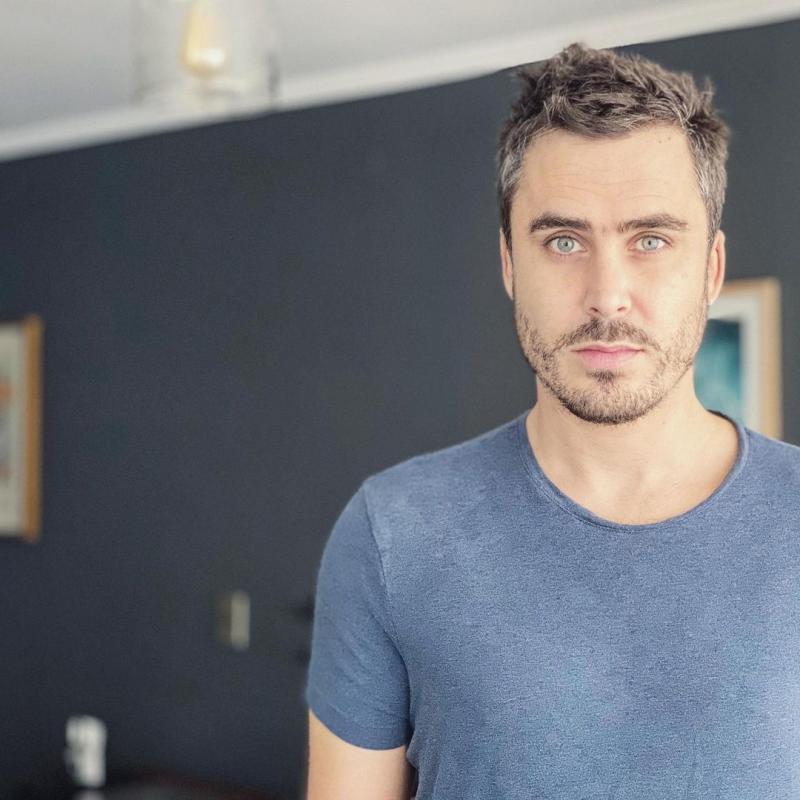 Aseguran que Nicolás Oyarzún se casó en secreto