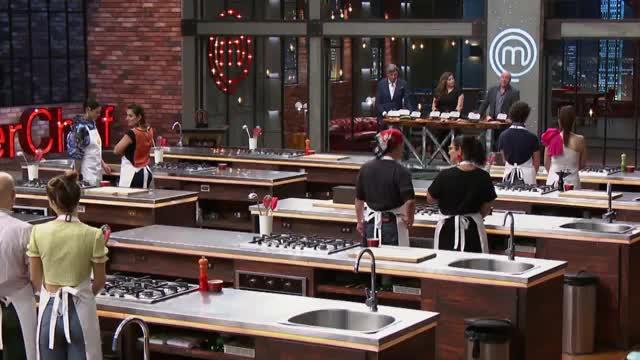 Caja misteriosa, el primer desafío en parejas