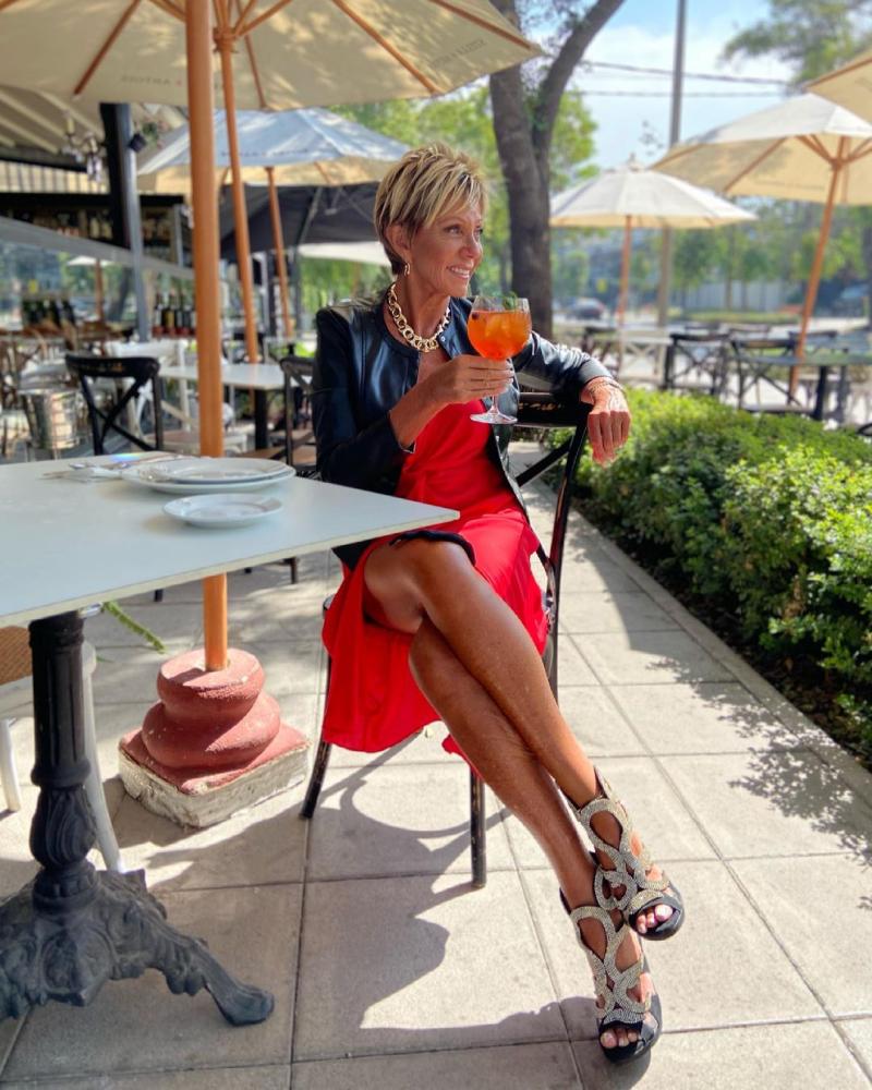 Critican a Raquel Argandoña por foto en traje de baño