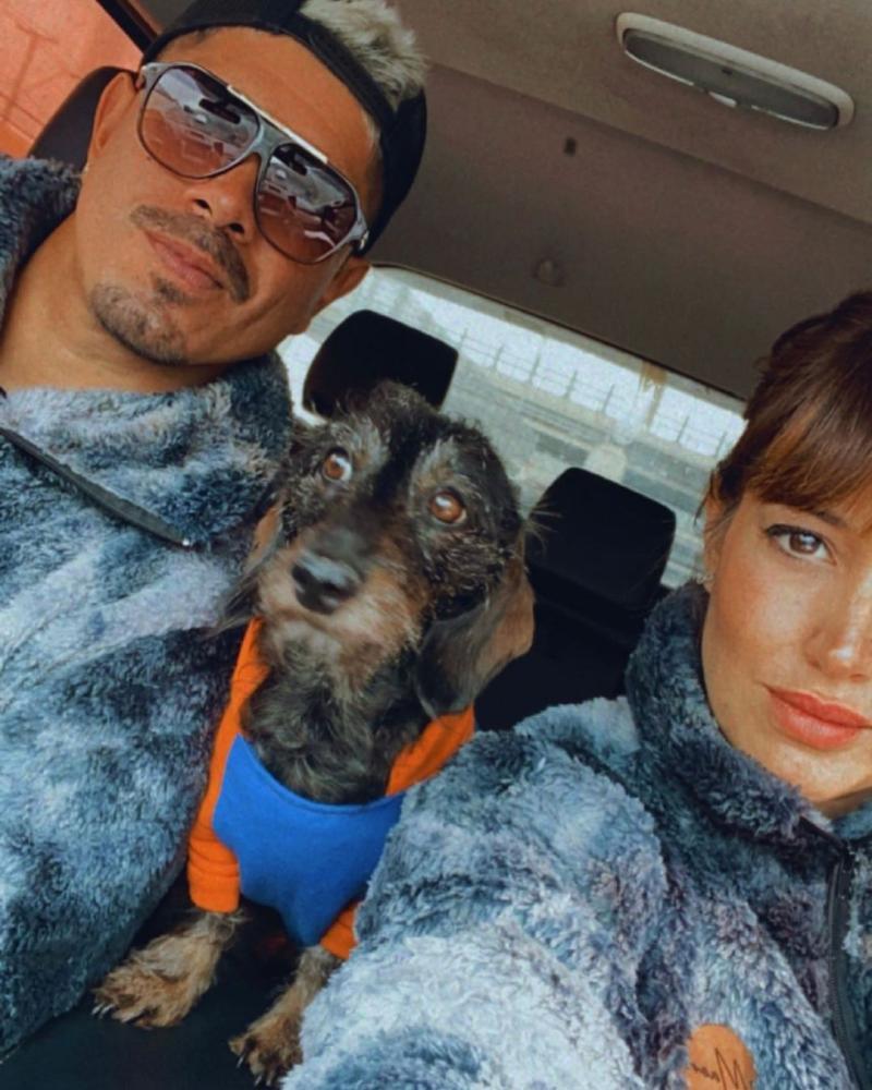 Yamila Reyna publica divertidas fotos junto a su pololo