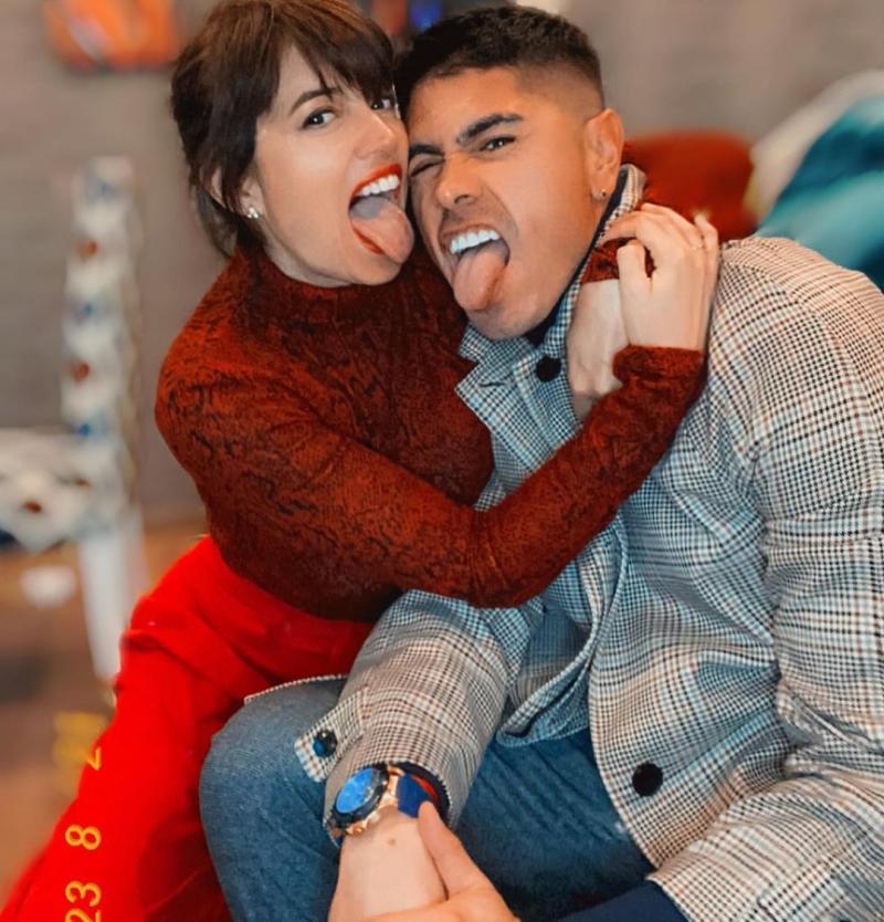 Yamila Reyna hace reír a sus seguidores por olerse la axila