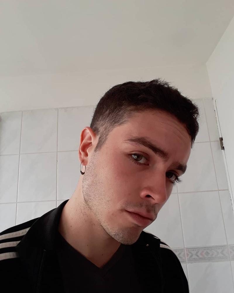 Rodrigo Walker se atreve con jugado cambio de look