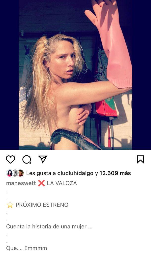 El destape de Mane Swett mientras lava la loza