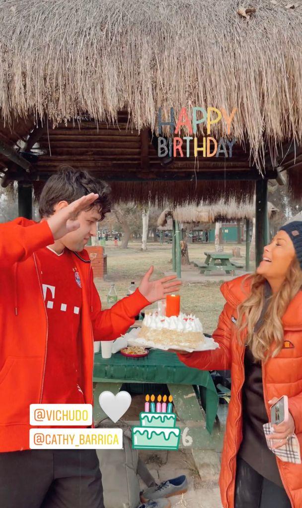 Hijo de Cathy Barriga celebra sus 23 años en familia