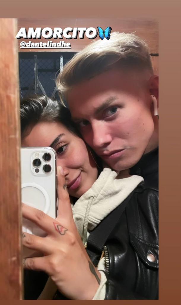 Steffi Méndez enseña su amor con fotos playeras